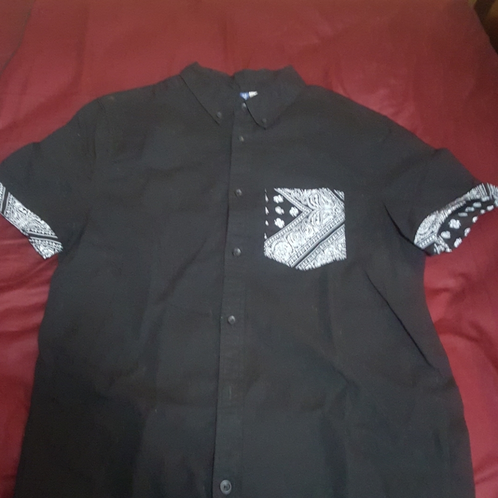 Casual short sleeve shirt
